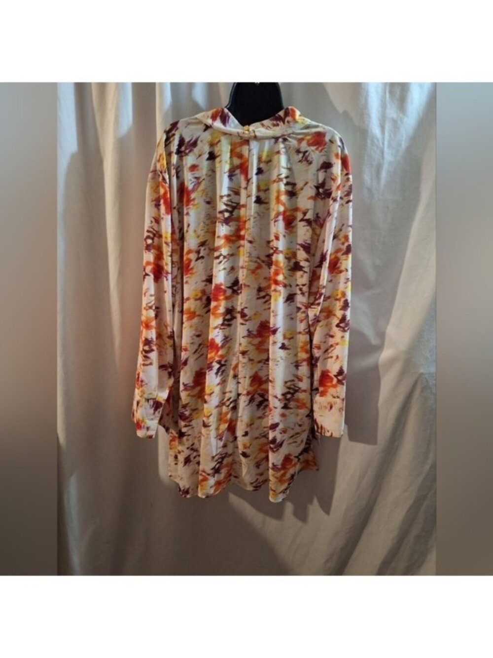 Colorful Abstract Blouse - Picture 6 of 6